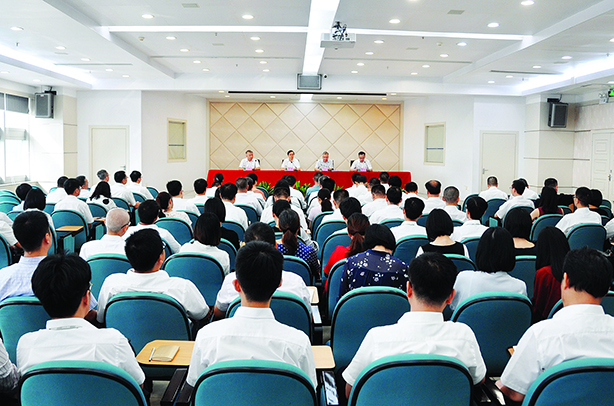 德赛集团部署“不忘初心、牢记使命”主题教育工作